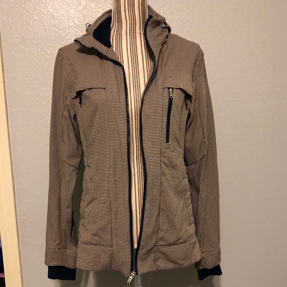 Lululemon zip jacket with removable hoodie